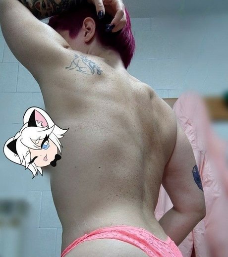 Sary Nekuro エロティックなモデル 写真