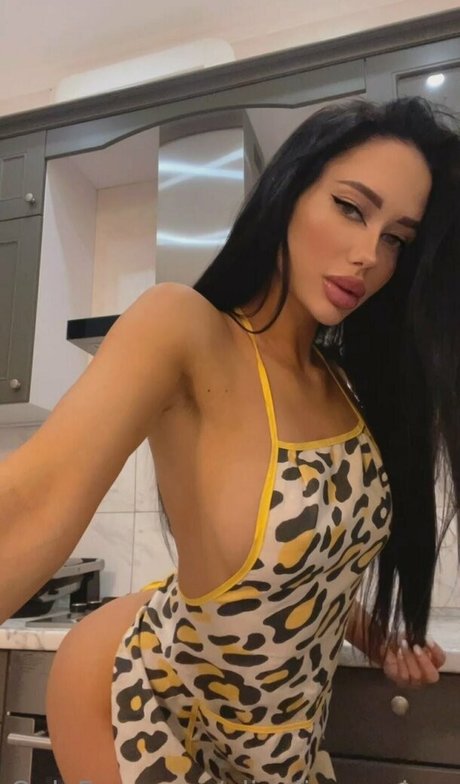 ビキニプリンセスオンリーファンズ ホットxxx 画像