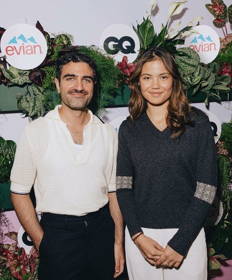 Emma Raducanu 高品質モデル 写真