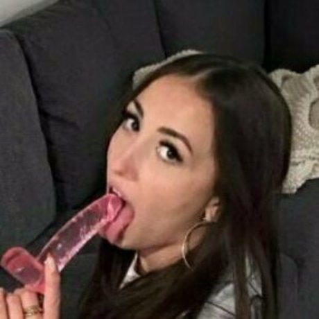 leila crystal 素敵なモデル 画像