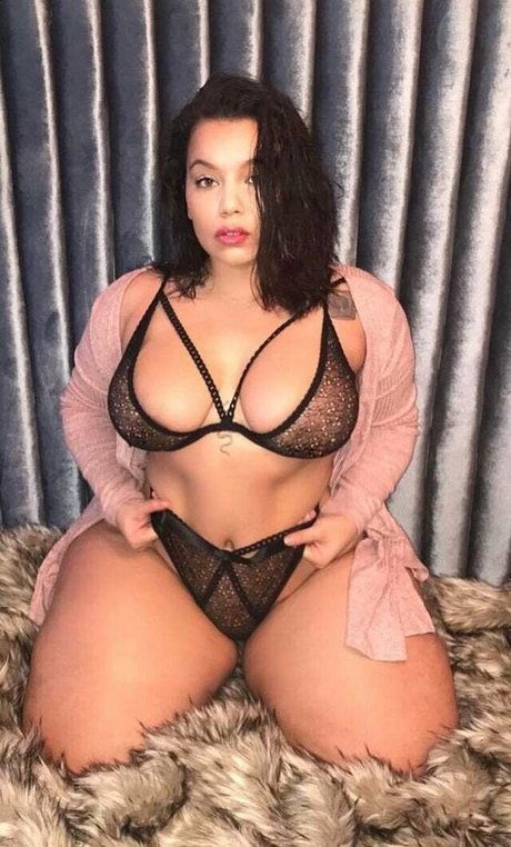 コロンビアのティーンオンリーファンズ ヌード 写真