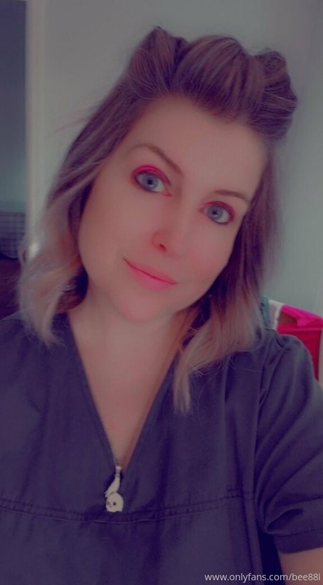 おっぱい自撮りオンリーファンズ 美しい裸 画像