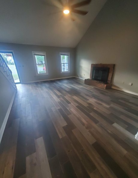 bee88i セクシーモデル 画像