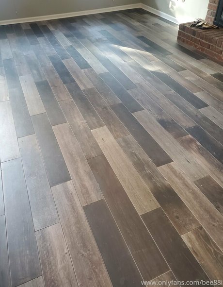 bee88i XXXモデル 写真