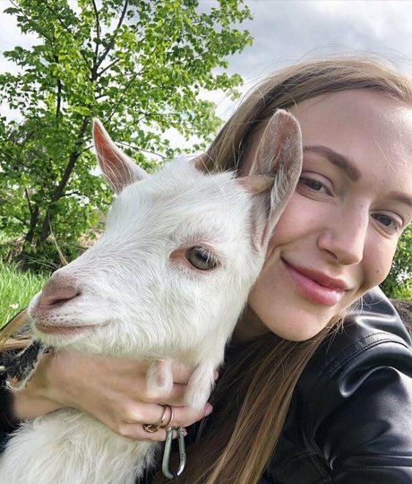 巨乳オナニーオンリーファンズ 無料 画像