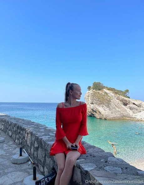 aislinxxxmodel 無料モデル 写真