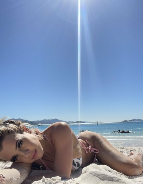 ニューハーフが男とセックスするオンリーファンズ 無料エロ 画像