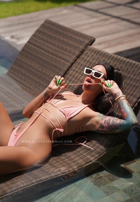 バン・オンリーファンズ 無料裸 ギャラリー