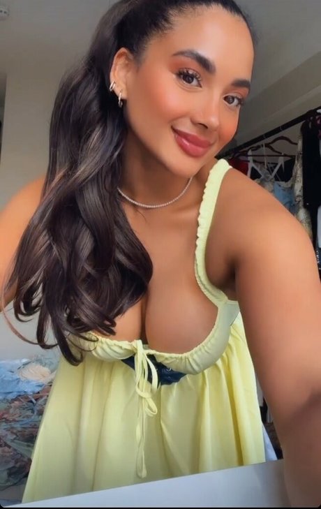 Gabi Melo xxxスター 写真