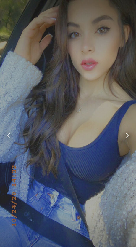 ヌードアジア人オンリーファンズ ホット裸 写真