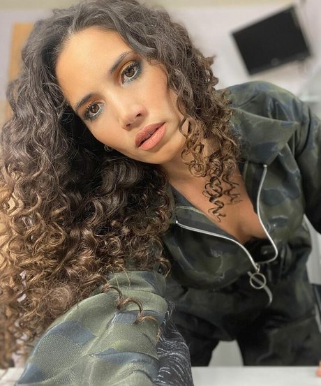 asmr ジンジャー オンリーファンズ ホットセクシー 写真