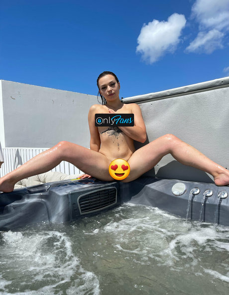 フィリピン人オンリーファンズ アート裸 ギャラリー