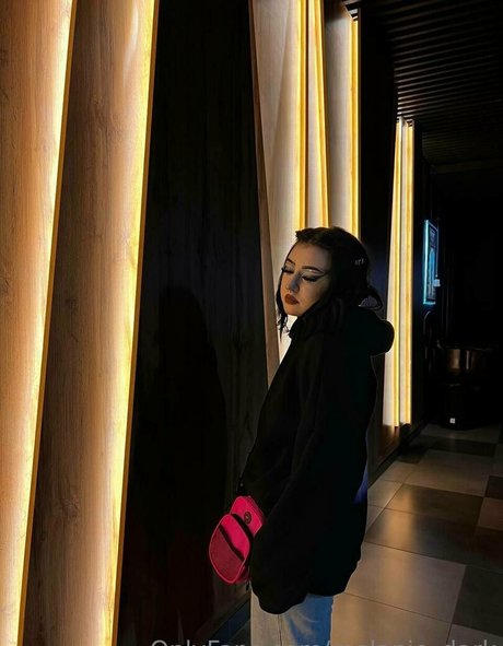 2024年のトップオンリーファンズ アート裸 写真