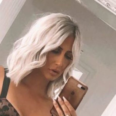 Georgian Daisy Bauer ポルノモデル 画像