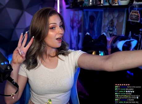 ワックスオンリーファン ホットヌード 写真