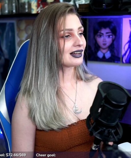 成熟したラテン系オンリーファンズ セックス 画像