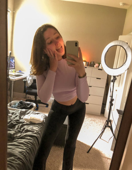 Fabled Fawn セックスポルノスター アーカイブ