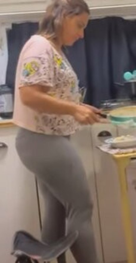 familiasemdestinooficial アート女優 写真