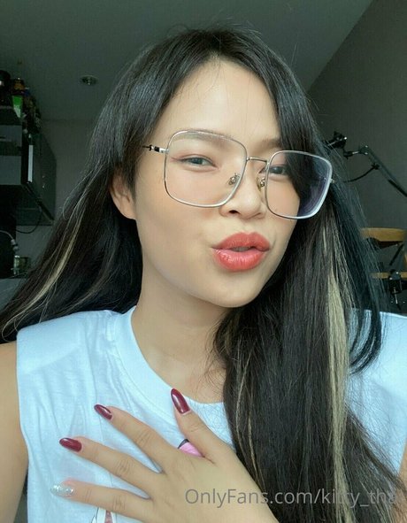 カーリーエボニーオンリーファンズ ポルノ ギャラリー