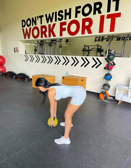 ブロンドのお尻オンリーファンズ 美しいxxx 写真