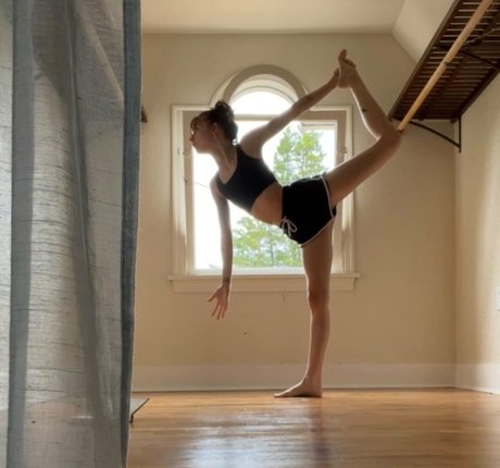 Tガールオンリーファン アートヌード 画像