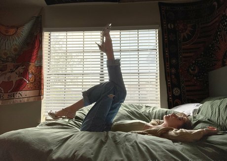 ボディビルダーヌードオンリーファンズ ポルノグラフィック 画像