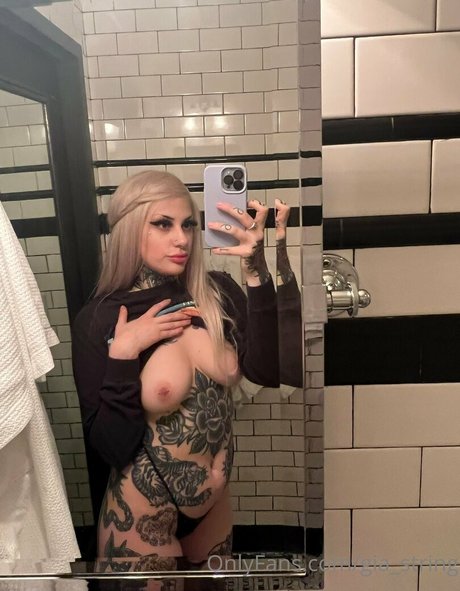 ブルネットのPOV オンリーファンズ 美しい アーカイブ