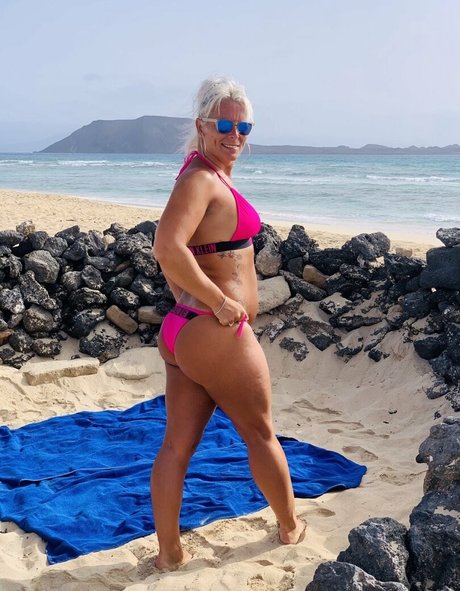 ukhotwifecouple 裸のスター ギャラリー