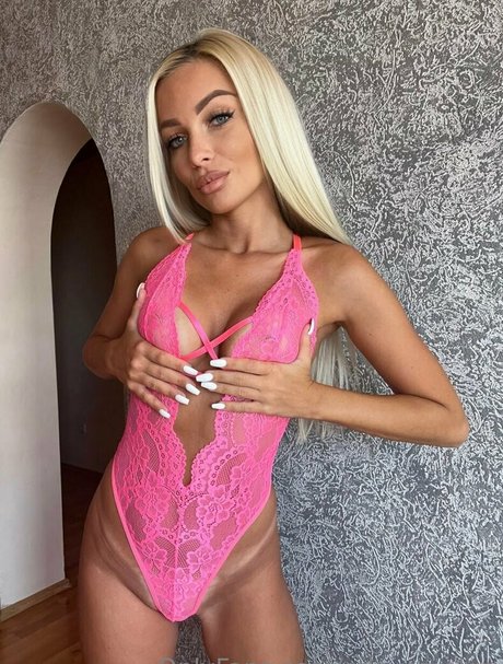 ぽっちゃりカップルオンリーファンズ 可愛い 画像