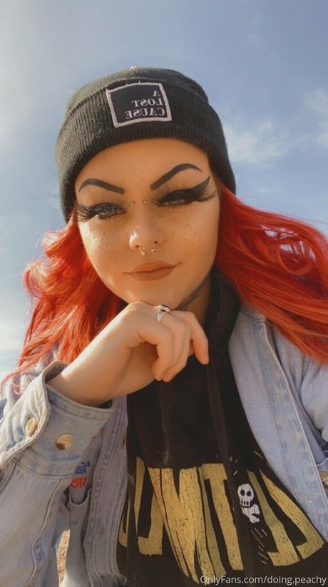 レズビアン乱交オンリーファンズ セクシー裸 写真