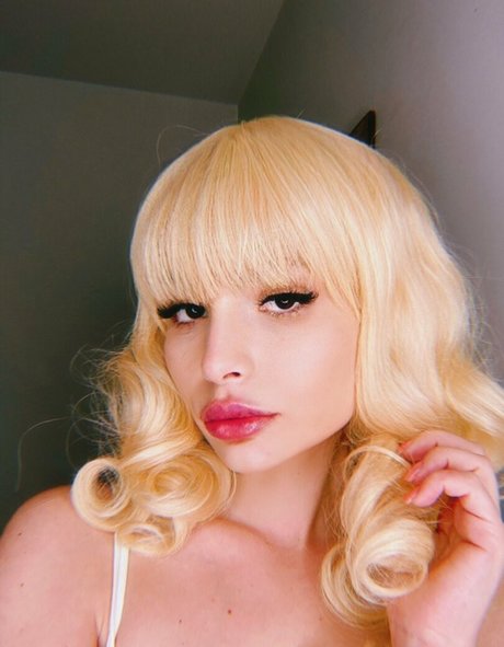 デカ尻ティーンオンリーファンズ 可愛い 写真