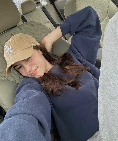 Ava Rose Beaune ポルノスター ギャラリー