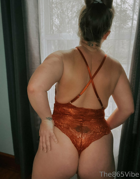 フラットオンリーファン セクシーヌード 画像