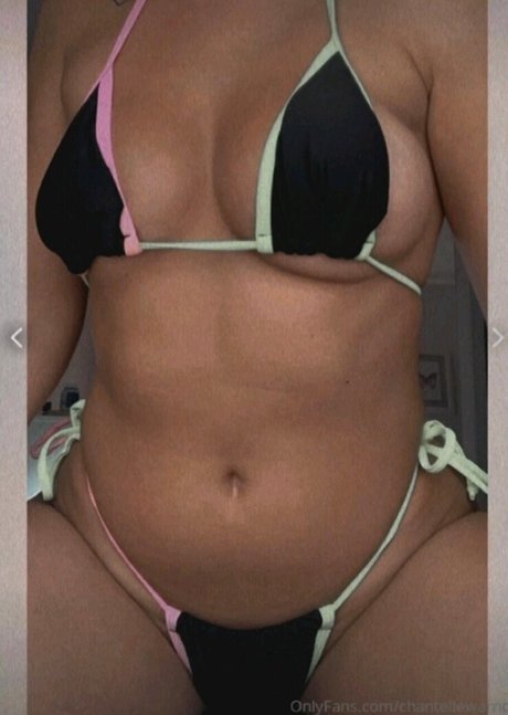 Chantelle Warnock ヌードスター ギャラリー