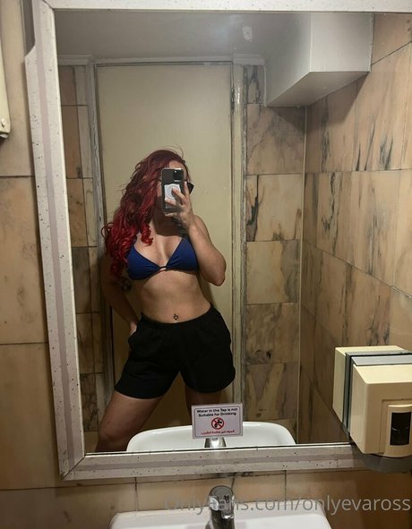 yourfoxyladyy 美しい女優 写真