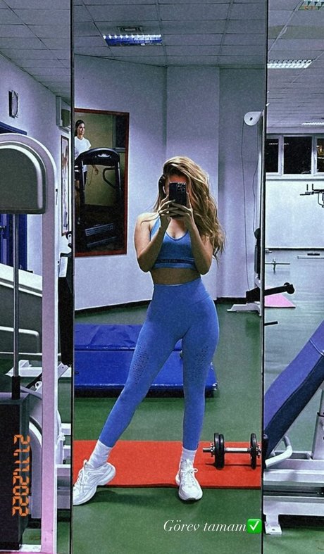 金髪の筋肉オンリーファンズ 無料xxx 写真