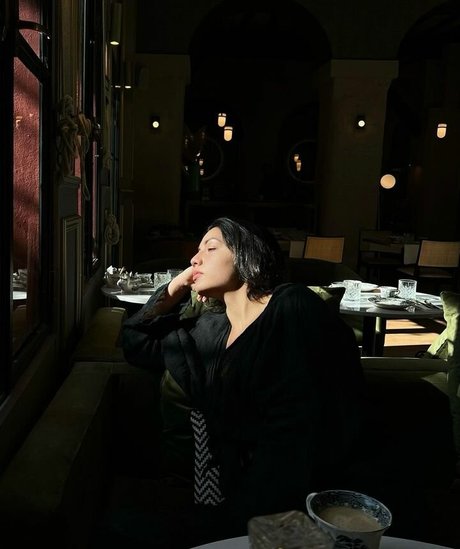 ブルネットのPOV オンリーファンズ 美しいヌード ギャラリー