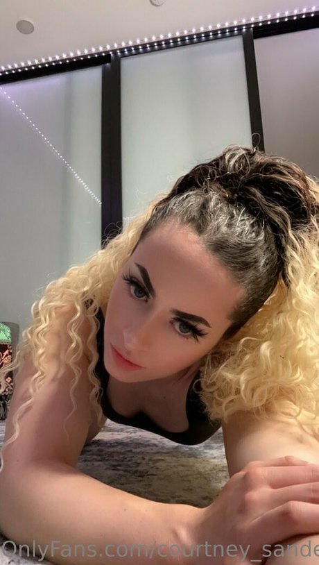 ニューハーフの乗馬オンリーファンズ 美しい 写真