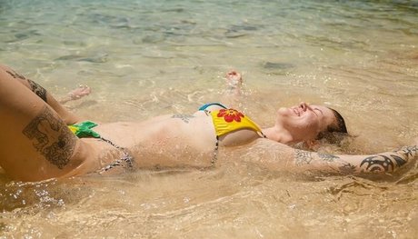 チェコのティーンズオンリーファンズ ホット裸 写真