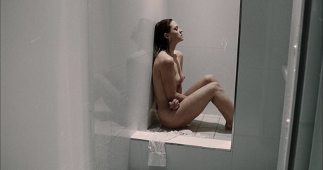 Lauren Lee Smith ポルノスター xxx 画像