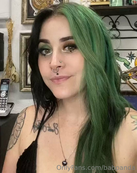 老母オンリーファン ヌード ギャラリー