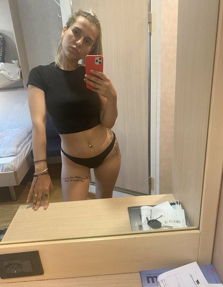 mirela miri セックスモデル ギャラリー