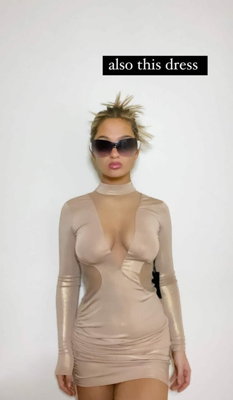 Claudia Conway ポルノスター 美しい ギャラリー