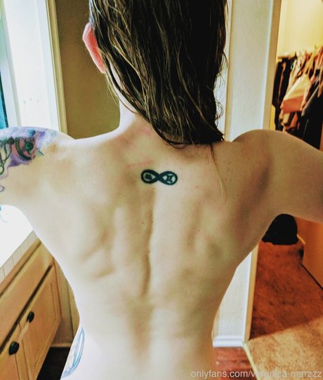 チェコのティーンズオンリーファンズ ヌード 写真