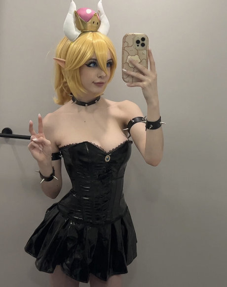 チェコのティーンズオンリーファンズ セクシー裸 画像