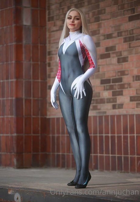 Annju Chan ヌードモデル 写真