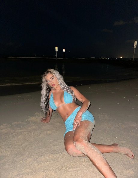 かわいいブロンドのオンリーファンズ ベスト 写真