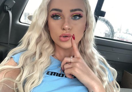 LGBTオンリーファン ヌード ギャラリー