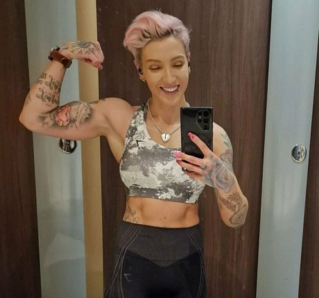 who on earth is anna 素敵なポルノスター 写真