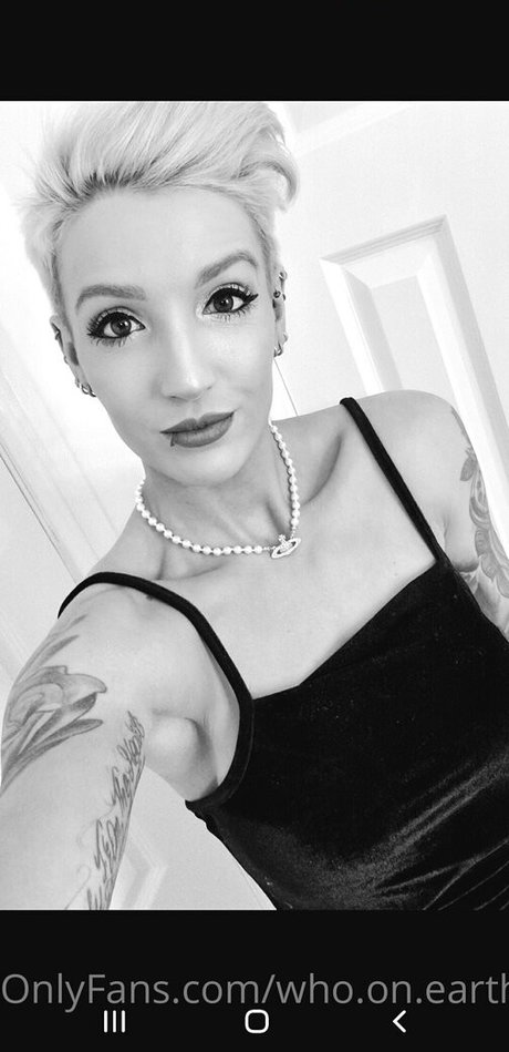 who on earth is anna 素敵なポルノスター 画像